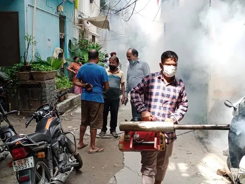 सनलाइट कॉलोनी–2 व मद्रासी कॉलोनी में एंटी मलेरिया फॉगिंग — 6