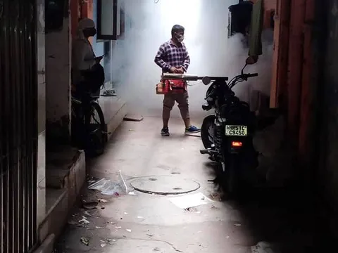 सनलाइट कॉलोनी–2 व मद्रासी कॉलोनी में एंटी मलेरिया फॉगिंग — 9