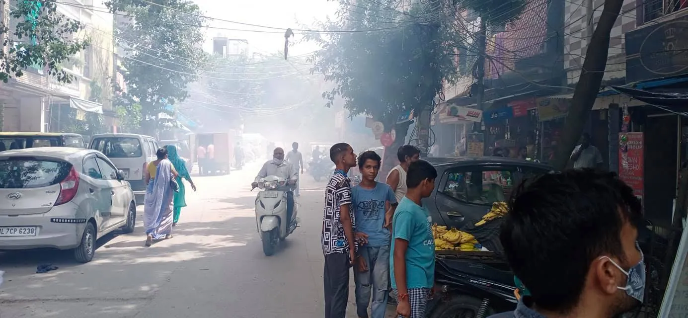 सनलाइट कॉलोनी–2 व मद्रासी कॉलोनी में एंटी मलेरिया फॉगिंग — तस्वीर 11 में से 11