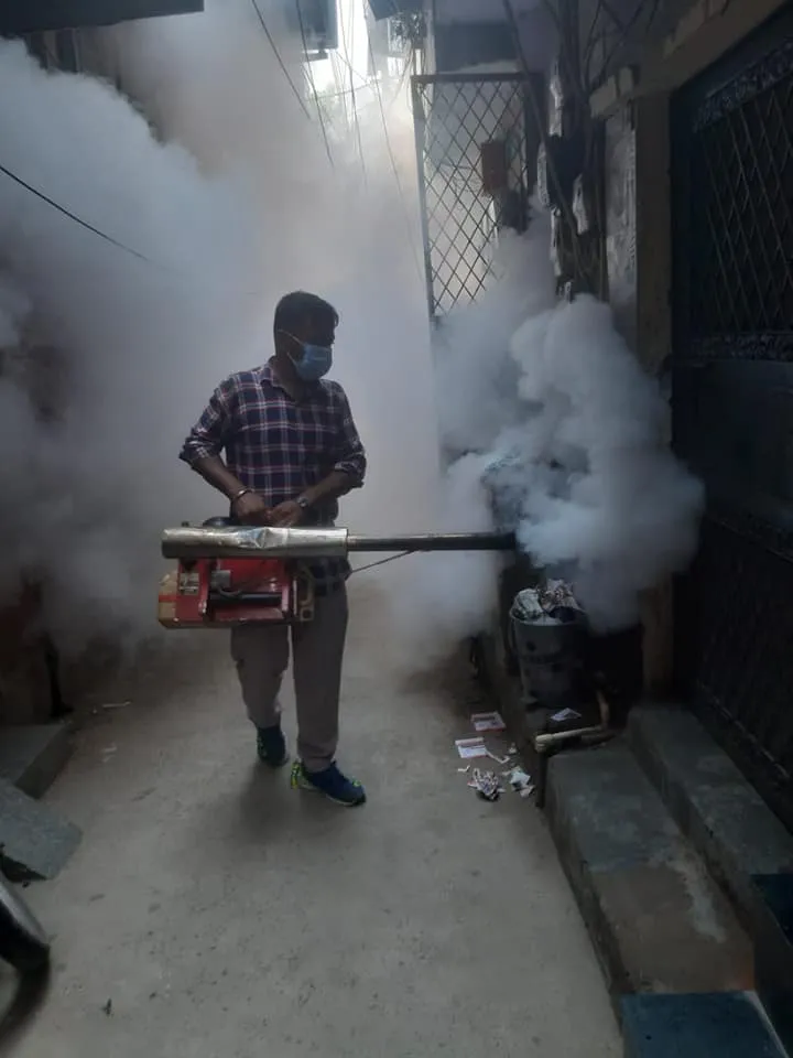 सनलाइट कॉलोनी–1 व वाल्मिकी कॉलोनी में एंटी मलेरिया फॉगिंग — तस्वीर 4 में से 18