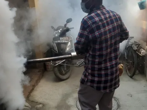 सनलाइट कॉलोनी–1 व वाल्मिकी कॉलोनी में एंटी मलेरिया फॉगिंग — 5