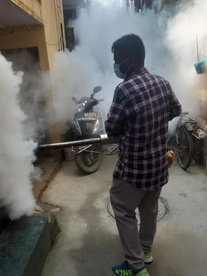 सनलाइट कॉलोनी–1 व वाल्मिकी कॉलोनी में एंटी मलेरिया फॉगिंग — तस्वीर 5 में से 18