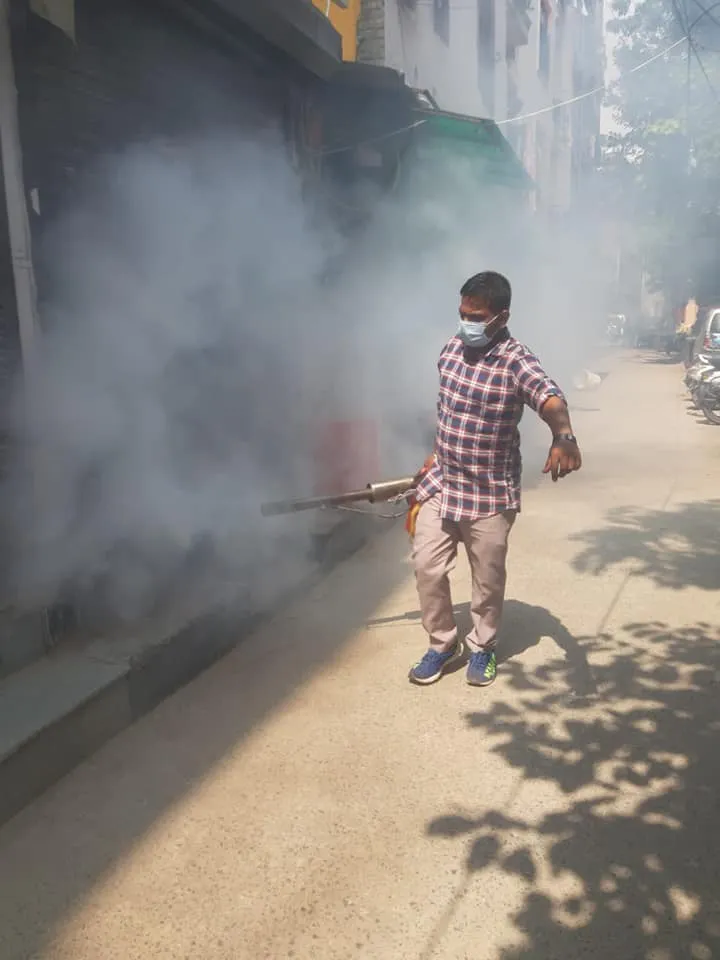 सनलाइट कॉलोनी–1 व वाल्मिकी कॉलोनी में एंटी मलेरिया फॉगिंग — तस्वीर 7 में से 18