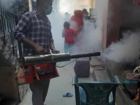 सनलाइट कॉलोनी–1 व वाल्मिकी कॉलोनी में एंटी मलेरिया फॉगिंग — 8