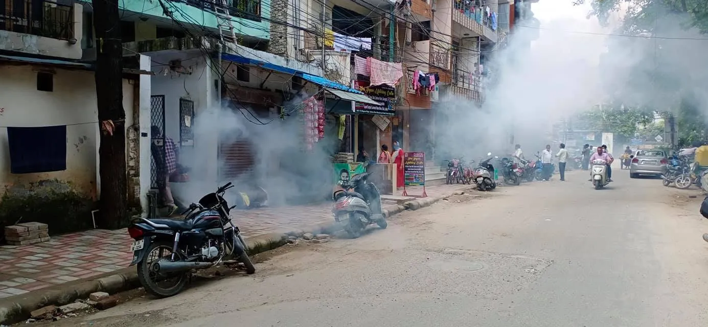 सनलाइट कॉलोनी–1 व वाल्मिकी कॉलोनी में एंटी मलेरिया फॉगिंग — तस्वीर 11 में से 18