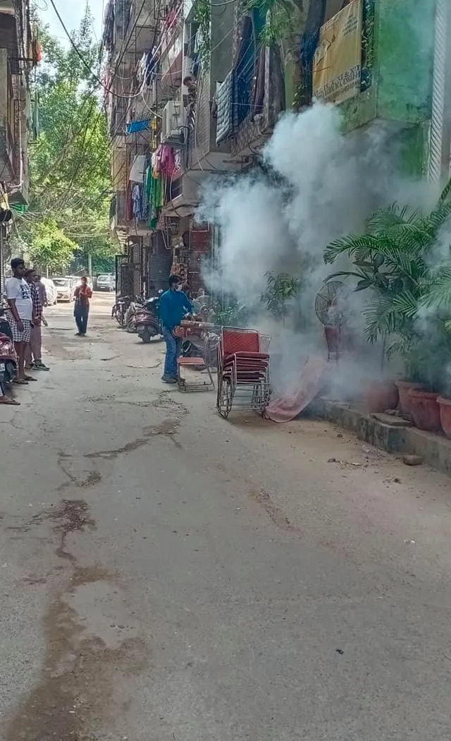 सनलाइट कॉलोनी–1 व वाल्मिकी कॉलोनी में एंटी मलेरिया फॉगिंग — तस्वीर 12 में से 18