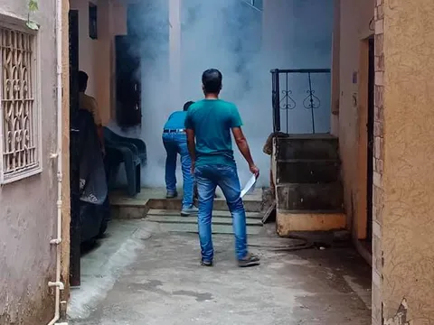 सनलाइट कॉलोनी–1 व वाल्मिकी कॉलोनी में एंटी मलेरिया फॉगिंग — 13