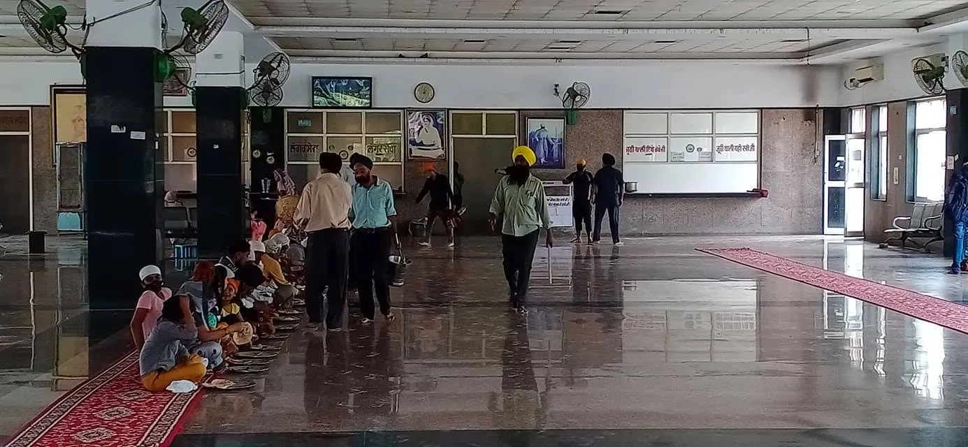 सनलाईट कॉलोनी – 1 के बाला साहेब गुरुद्वारा क्षेत्र में एंटी मलेरिया फॉगिंग — तस्वीर 5 में से 17