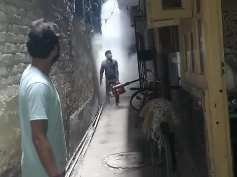 सराय काले खां चौपाल और हरिजन बस्ती में एंटी मलेरिया फॉगिंग — 5