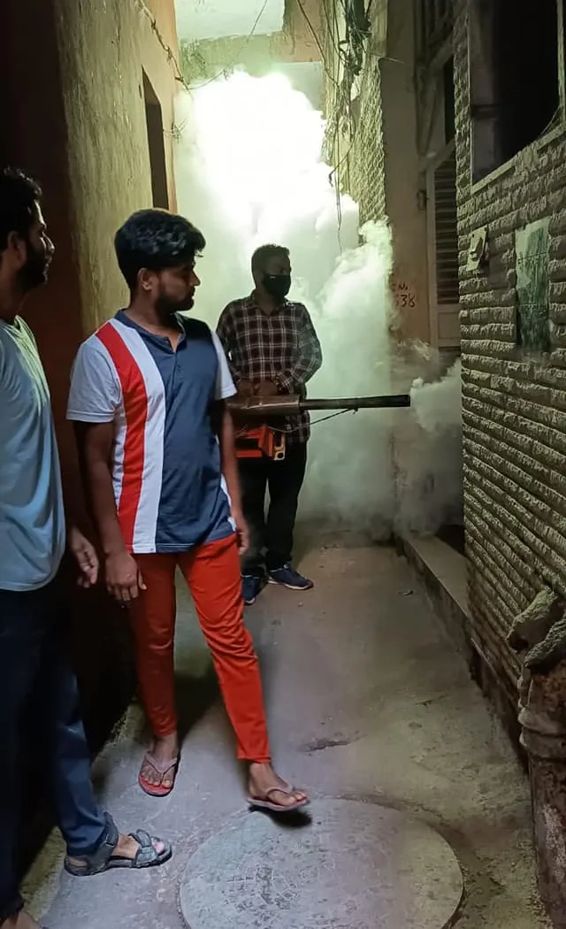 सराय काले खां चौपाल और हरिजन बस्ती में एंटी मलेरिया फॉगिंग — तस्वीर 9 में से 10
