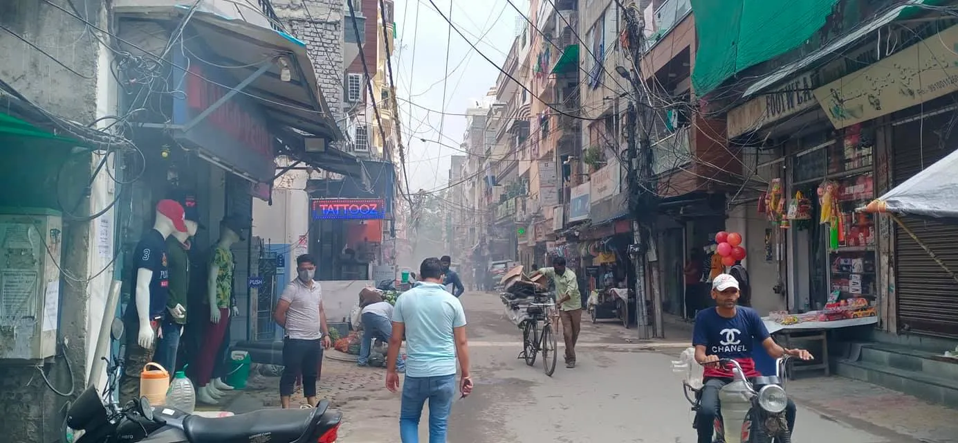 भगवान नगर व मनोकामना मंदिर क्षेत्र में एंटी मलेरिया फॉगिंग — तस्वीर 1 में से 10