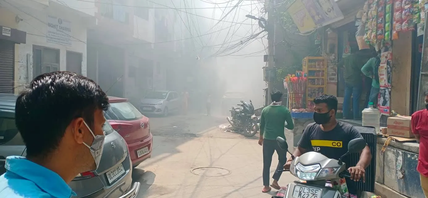 किलोकरी गांव व चौपालों में एंटी मलेरिया फॉगिंग — तस्वीर 2 में से 9