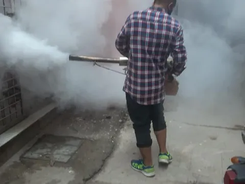 किलोकरी गांव वैष्णव मंदिर, दिल्ली विद्युत कॉलोनी व ITI कॉलोनी में एंटी मलेरिया फॉगिंग — 13
