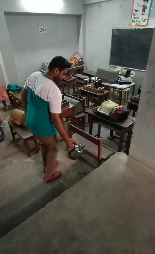किलोकरी गांव व चौपालों में एंटी मलेरिया फॉगिंग — तस्वीर 8 में से 9