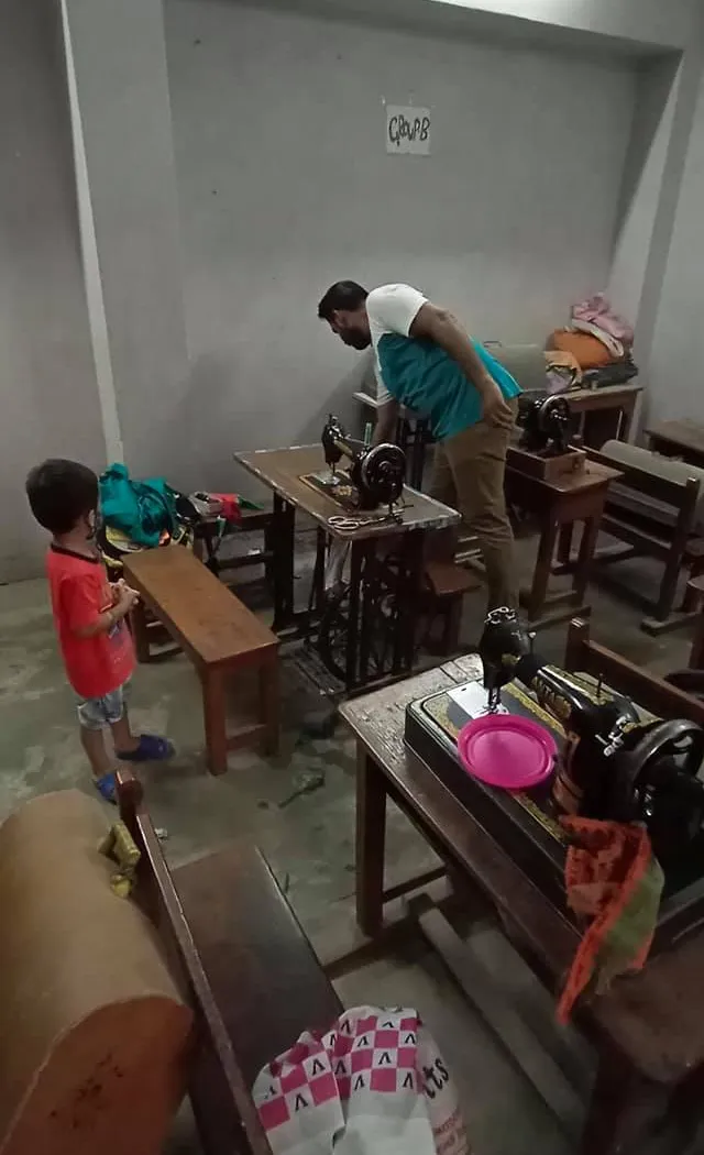 किलोकरी गांव व चौपालों में एंटी मलेरिया फॉगिंग — तस्वीर 9 में से 9