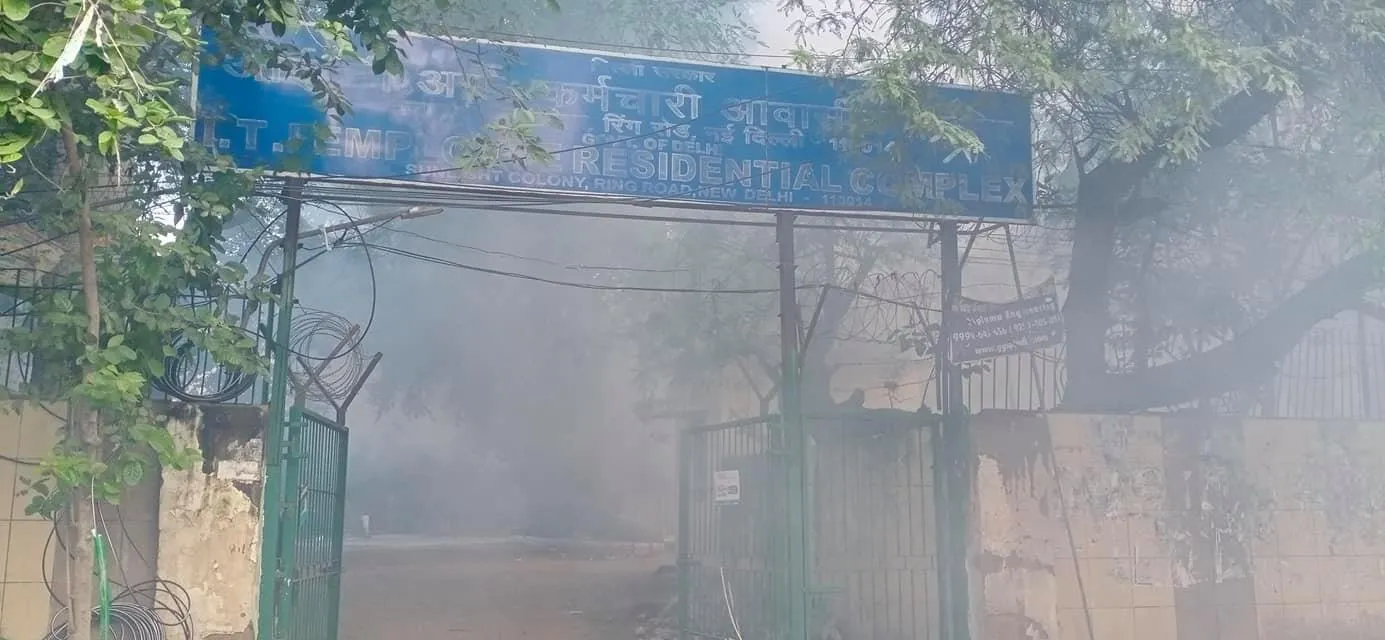 किलोकरी गांव वैष्णव मंदिर, दिल्ली विद्युत कॉलोनी व ITI कॉलोनी में एंटी मलेरिया फॉगिंग — तस्वीर 2 में से 17