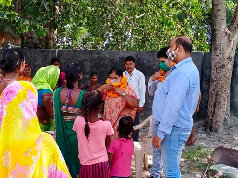 बेहलोलपुर में स्ट्रीट लाइट लगाने का कार्य शुरू