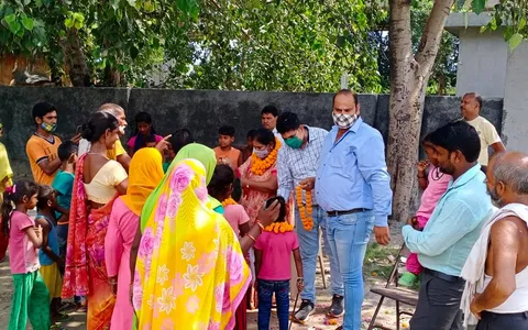 बेहलोलपुर में स्ट्रीट लाइट लगाने का कार्य शुरू