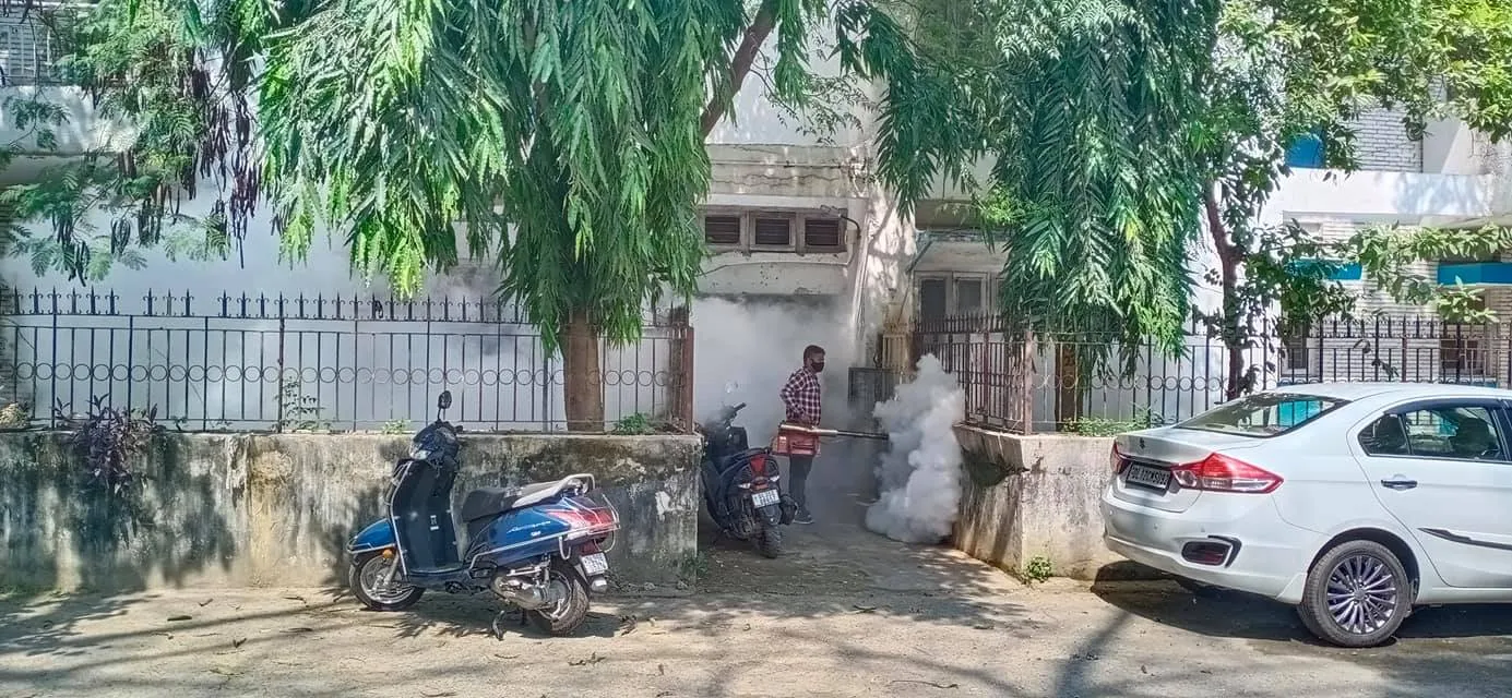 किलोकरी आटा चक्की, हिल क्वीन स्कूल व DTL कॉलोनी में एंटी मलेरिया फॉगिंग — तस्वीर 3 में से 14