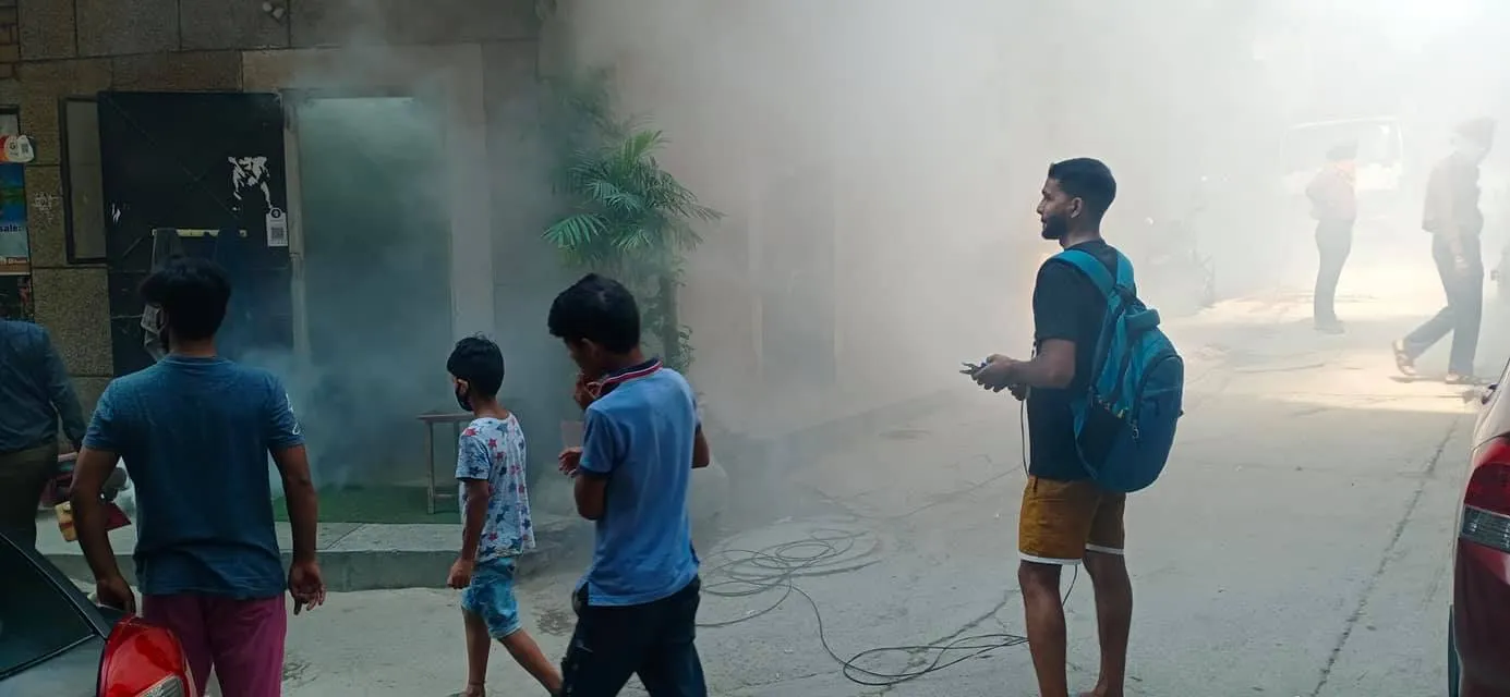 किलोकरी आटा चक्की, हिल क्वीन स्कूल व DTL कॉलोनी में एंटी मलेरिया फॉगिंग — तस्वीर 9 में से 14
