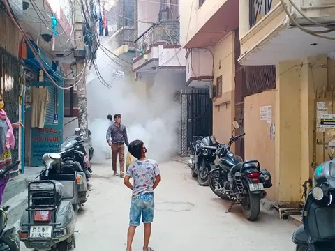 किलोकरी आटा चक्की, हिल क्वीन स्कूल व DTL कॉलोनी में एंटी मलेरिया फॉगिंग — 11