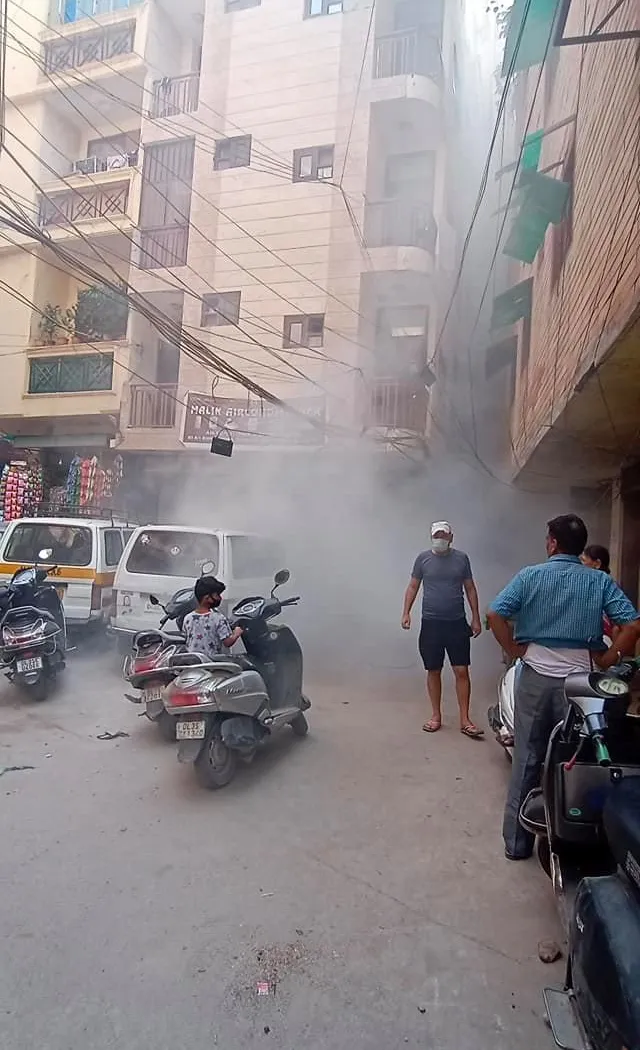 किलोकरी आटा चक्की, हिल क्वीन स्कूल व DTL कॉलोनी में एंटी मलेरिया फॉगिंग — तस्वीर 13 में से 14