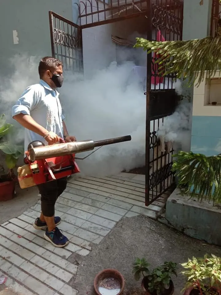 RWA पॉकेट B, सिद्धार्थ एक्सटेंशन द्वारा फॉगिंग के लिए पार्षद का धन्यवाद — तस्वीर 5 में से 10