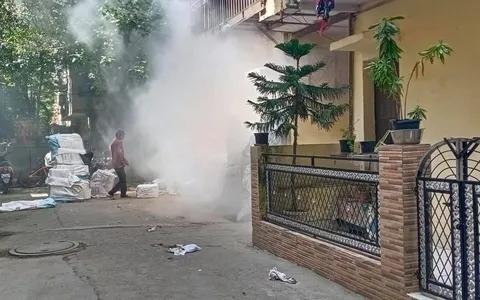सराय काले खां के DDA फ्लैट में एंटी मलेरिया फॉगिंग
