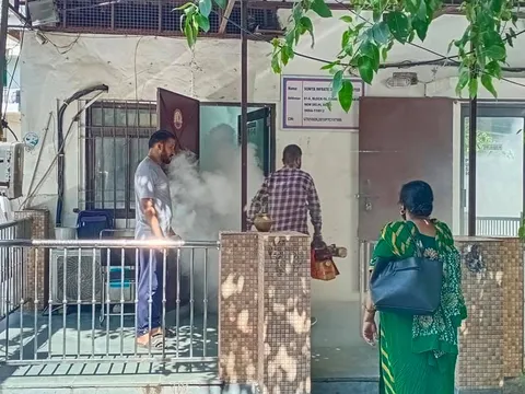 सराय काले खां के DDA फ्लैट में एंटी मलेरिया फॉगिंग — 2