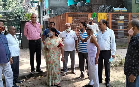 सनलाइट कॉलोनी नं 2 के गोवर्धन पार्क व कोली कैम्प में दौरा