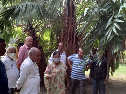 सनलाइट कॉलोनी नं 2 के गोवर्धन पार्क व कोली कैम्प में दौरा — 4