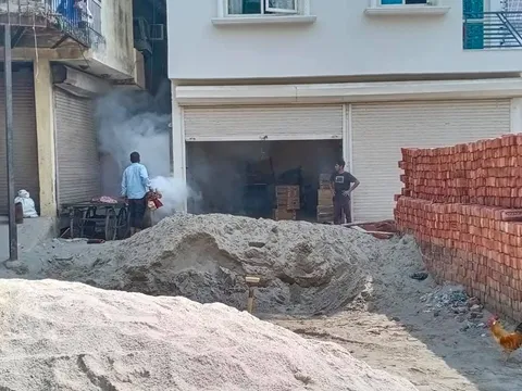 सिद्धार्थ एनक्लेव व शालीमार सिनेमा के पीछे एंटी मलेरिया फॉगिंग — 2