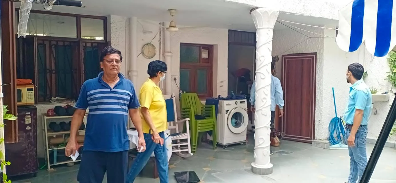 सिद्धार्थ एनक्लेव व शालीमार सिनेमा के पीछे एंटी मलेरिया फॉगिंग — तस्वीर 9 में से 10