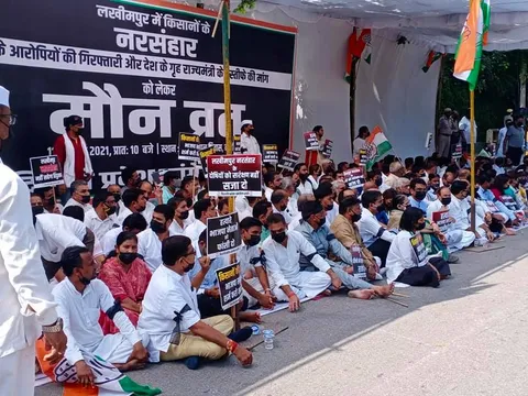 लखीमपुर किसान हत्याकांड के विरोध में मौन सत्याग्रह