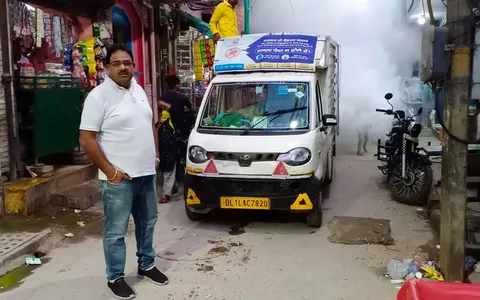 सराय काले खां में टीफा मशीन द्वारा एंटी मलेरिया फॉगिंग