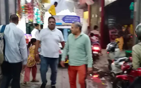 सराय काले खां में टीफा मशीन द्वारा एंटी मलेरिया फॉगिंग