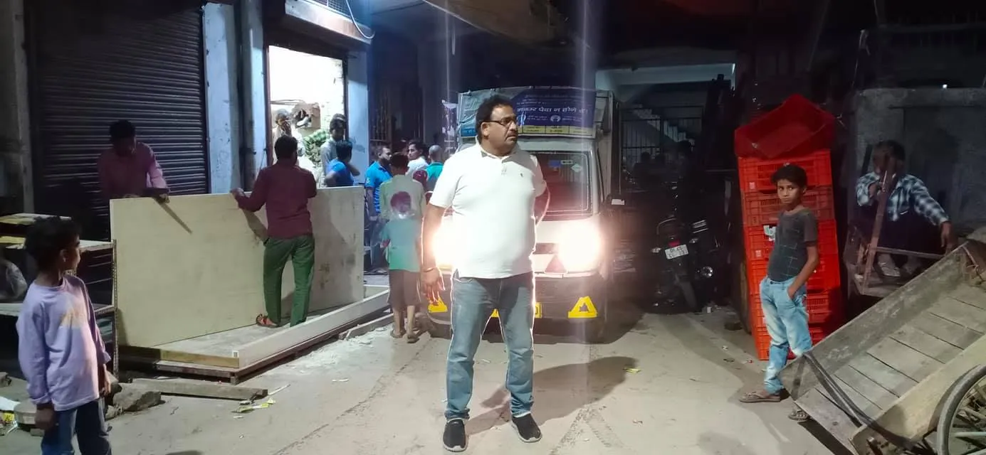 सराय काले खां में टीफा मशीन द्वारा एंटी मलेरिया फॉगिंग — तस्वीर 10 में से 12