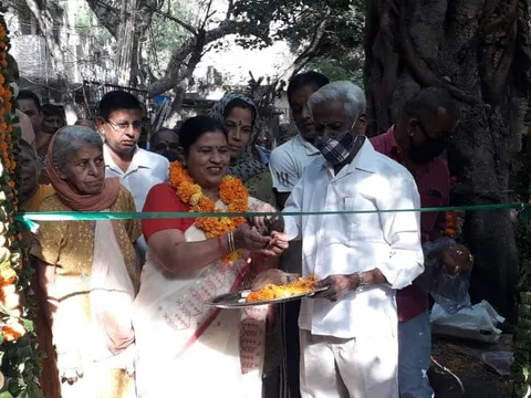 सनलाईट कॉलोनी 2 के स्टोर वाले पार्क में दीवार निर्माण का उद्घाटन — 2