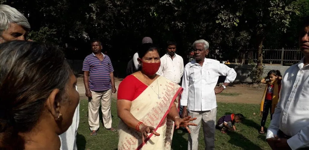 सनलाईट कॉलोनी 2 के स्टोर वाले पार्क में दीवार निर्माण का उद्घाटन — तस्वीर 7 में से 8