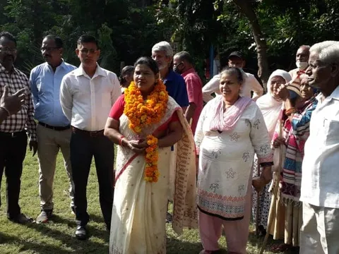 सनलाईट कॉलोनी 2 के स्टोर वाले पार्क में दीवार निर्माण का उद्घाटन — 8