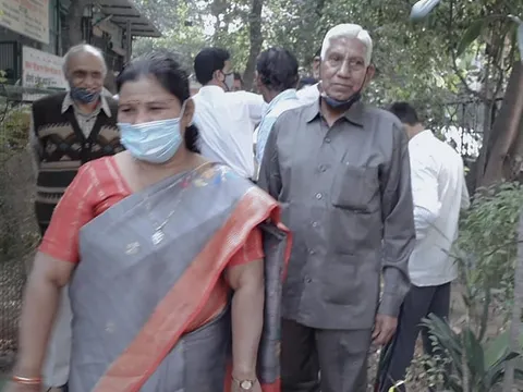 आश्रम DDA फ्लैट (80 गज) के हुकुमचंद पार्क में दौरा — 2