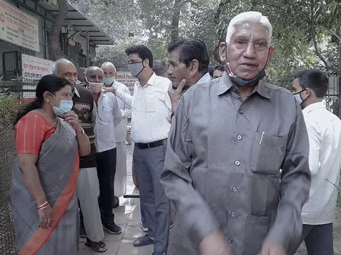 आश्रम DDA फ्लैट (80 गज) के हुकुमचंद पार्क में दौरा — 4