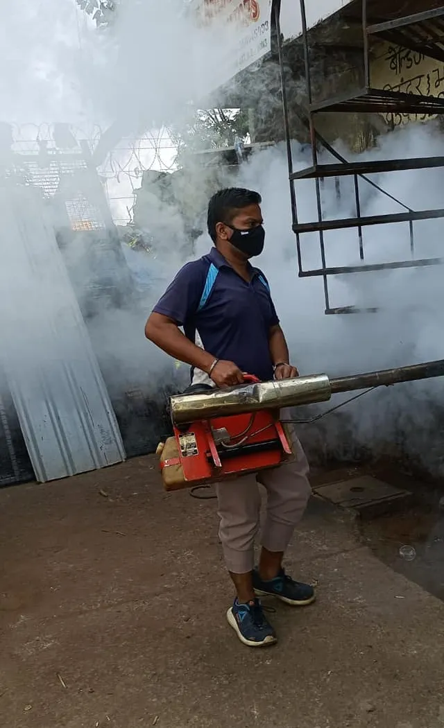 सराय काले खां व खेड़ादेवी मंदिर क्षेत्र में एंटी मलेरिया फॉगिंग — तस्वीर 5 में से 15