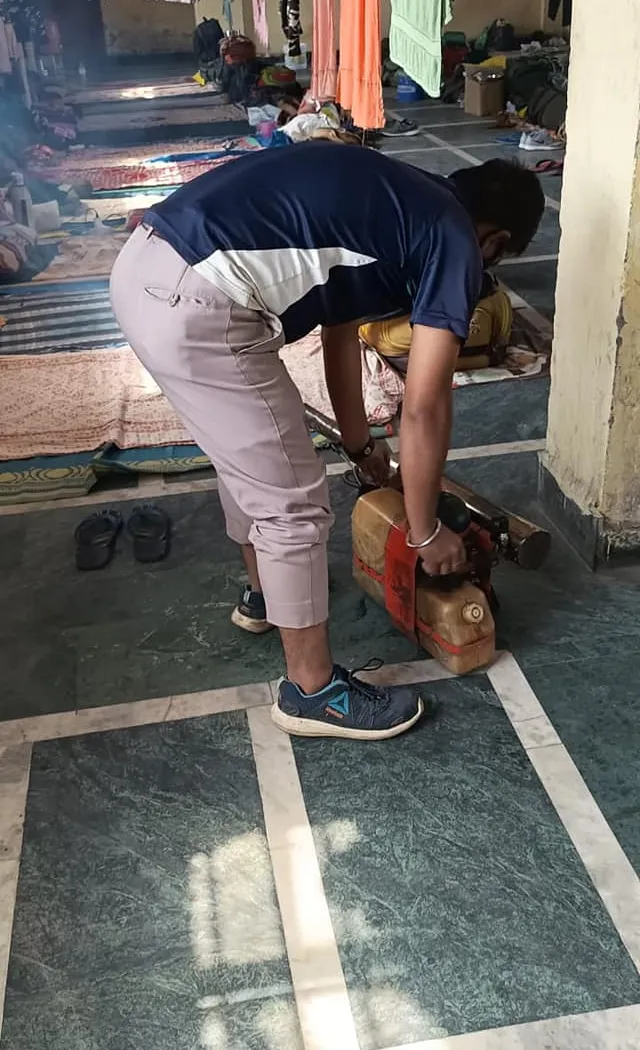 सराय काले खां व खेड़ादेवी मंदिर क्षेत्र में एंटी मलेरिया फॉगिंग — तस्वीर 8 में से 15