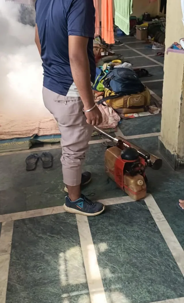 सराय काले खां व खेड़ादेवी मंदिर क्षेत्र में एंटी मलेरिया फॉगिंग — तस्वीर 11 में से 15