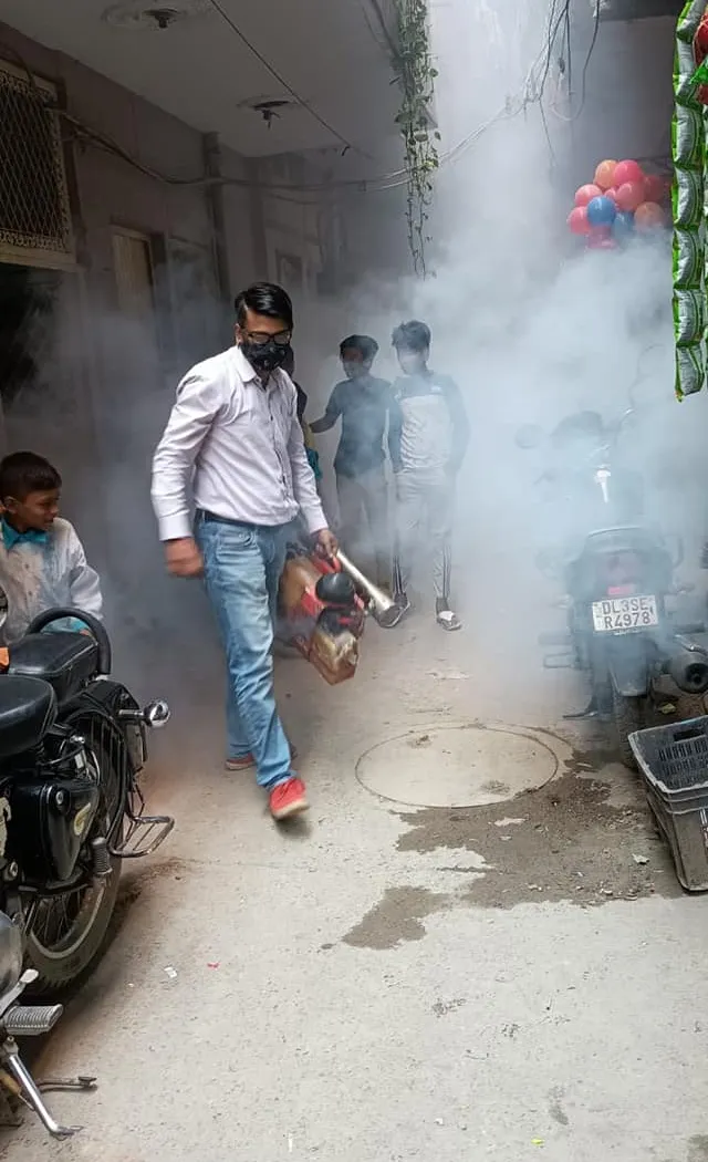 सराय काले खां व खेड़ादेवी मंदिर क्षेत्र में एंटी मलेरिया फॉगिंग — तस्वीर 13 में से 15
