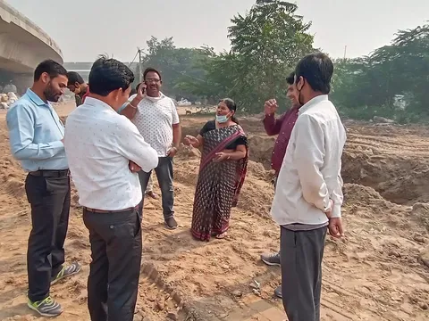 छठ पर्व हेतु लाइट व्यवस्था के लिए स्थल निरीक्षण — 3