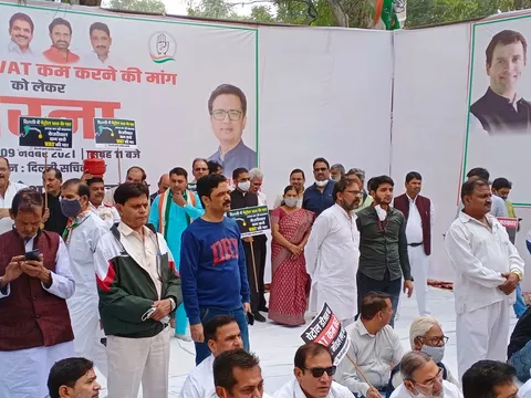 पेट्रोल-डीज़ल पर वैट को लेकर विरोध प्रदर्शन — 6