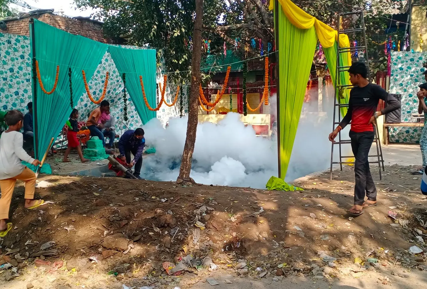 वार्ड के घाटों पर एंटी मलेरिया फॉगिंग — तस्वीर 3 में से 19