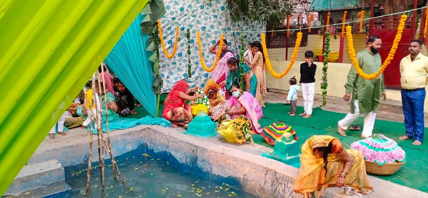 वार्ड के घाटों पर छठ पर्व की धूमधाम से पूजा — तस्वीर 3 में से 24
